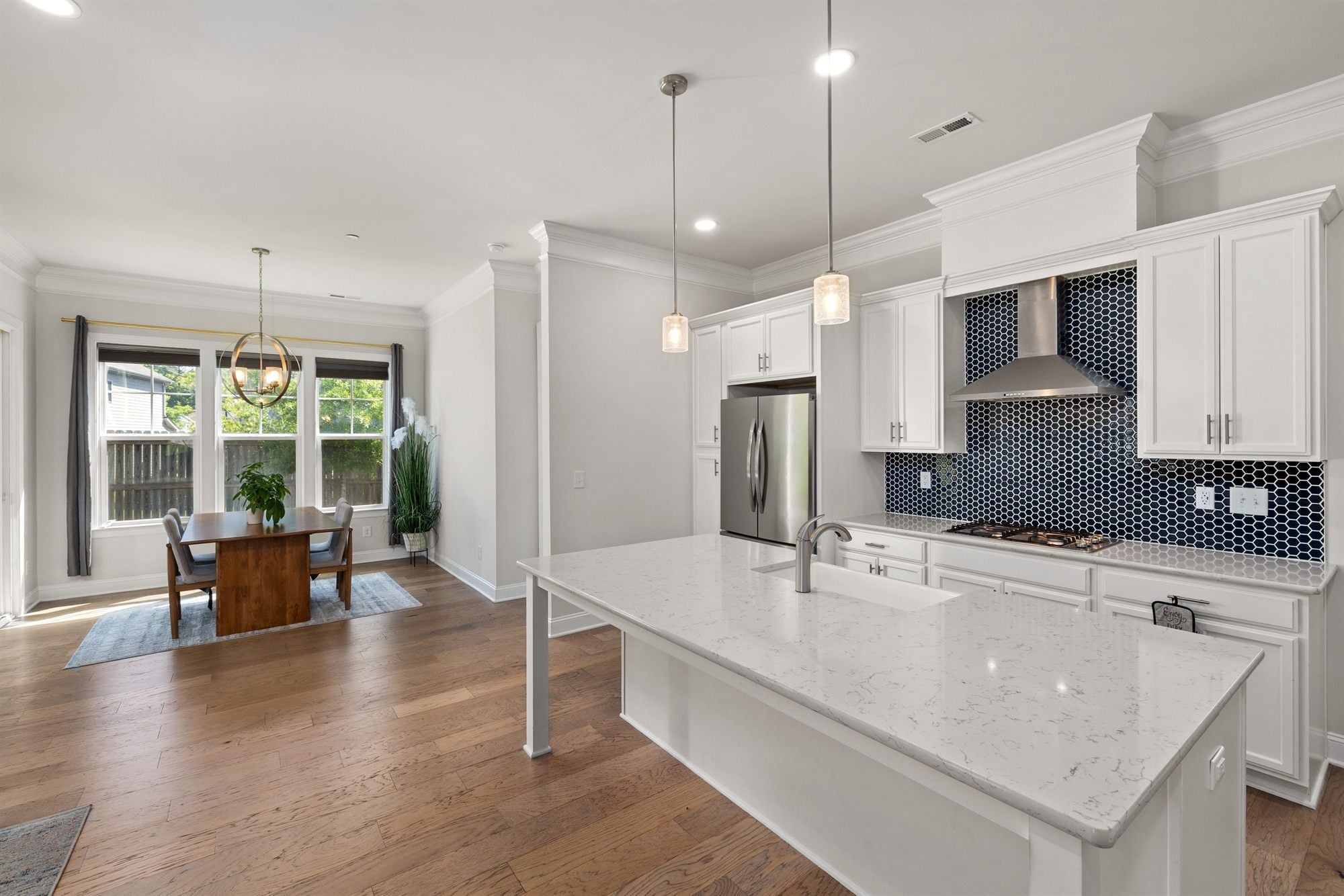 white-kitchen-navy-honeycomb-tile-stock